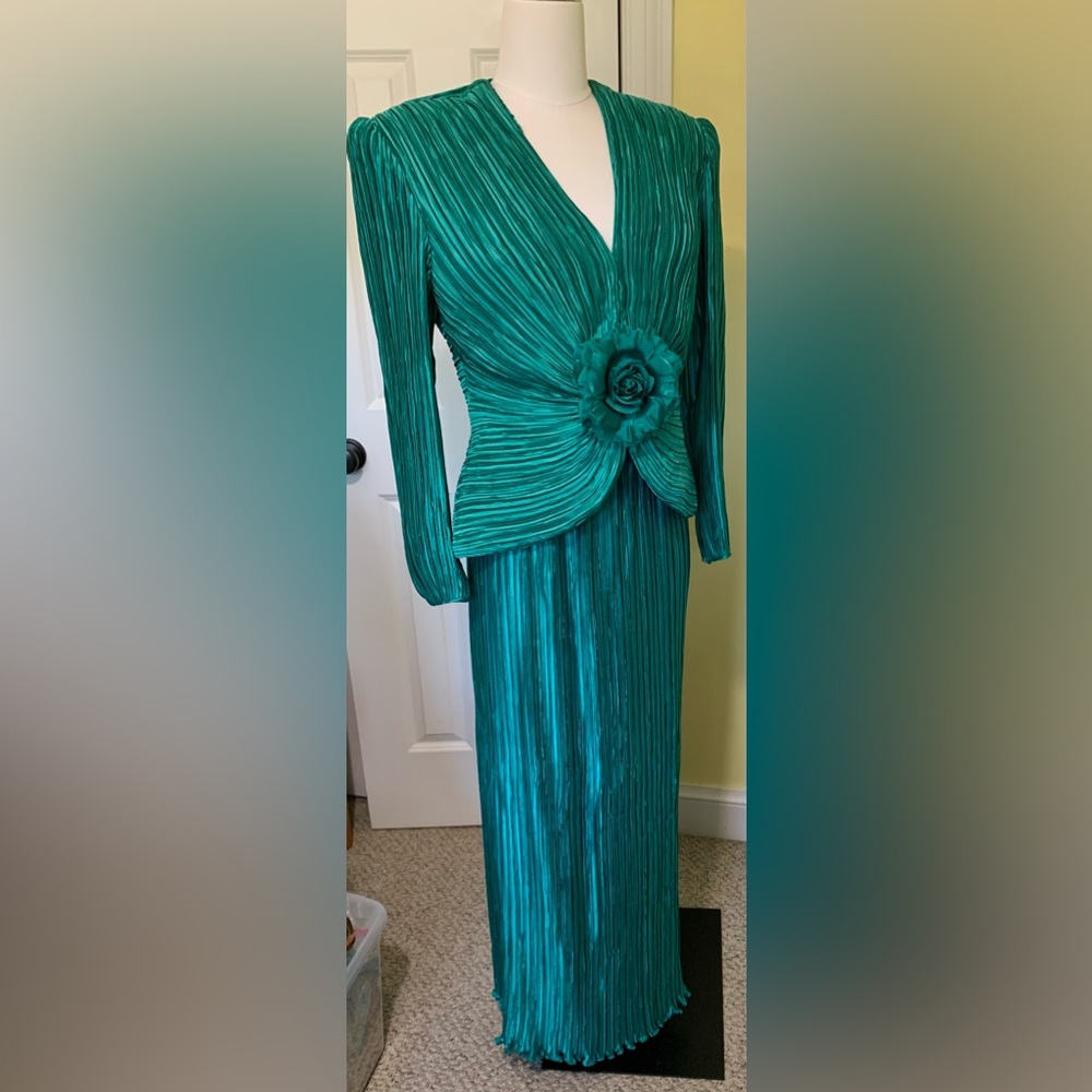 VTG GLAM George F. Couture Emerald Green 2PC Evening Suit Set Floral Detail